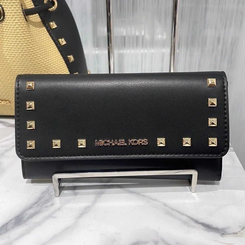 MICHAEL KORS JET SET TRAVEL LADY LARGE TRIFOLD  NON-LEATHER VEGAN WALLET 
BLACK - Picture 15 of 16